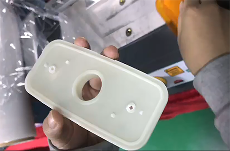 超声波焊接车灯