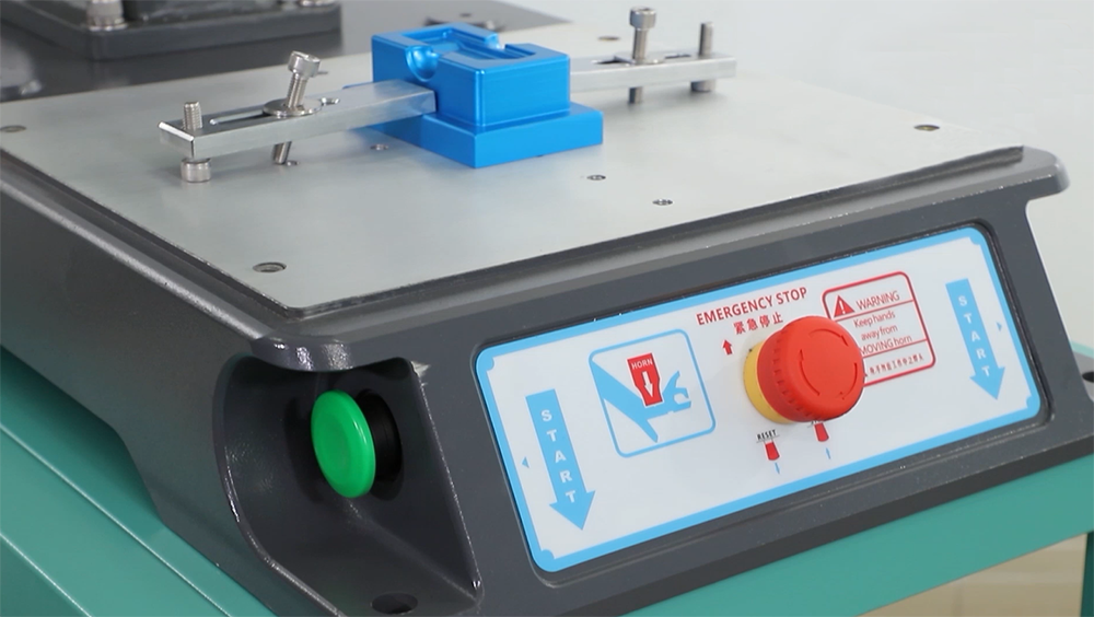 声峰超声波代工厂分享关于超声波焊接机的急停按钮